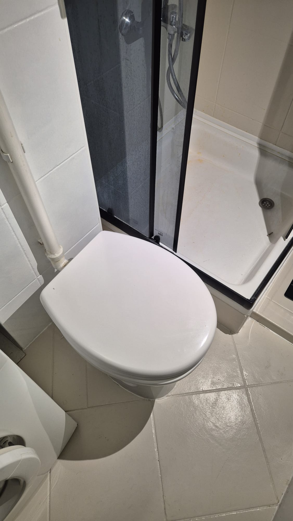 Zamjena WC školjke Zagreb – ugradnja klasične školjke